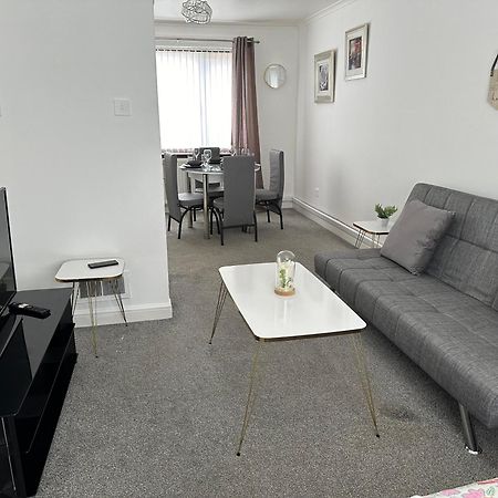 Lovely 3 Bedroom House Close To City Centre Peterlee Exterior foto